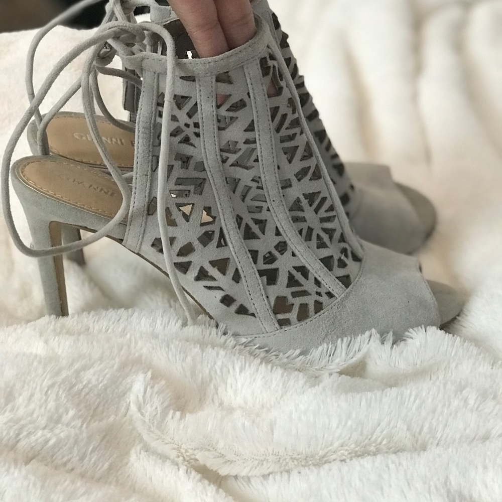 Lovely open-toe Heels